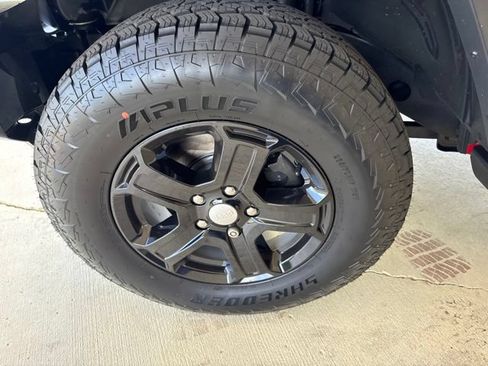 Used 2019 Jeep Wrangler Unlimited Sport S AWD/4WD image 35