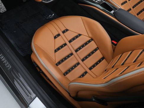 Certified 2023 Ferrari 812 GTS RWD image 27