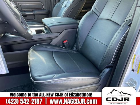 New 2024 RAM 3500 Limited image 26
