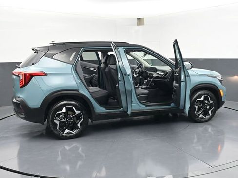 Used 2025 Kia Seltos S image 46