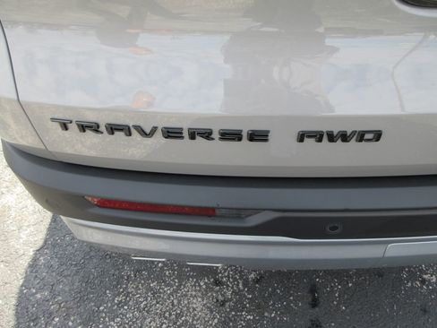 New 2026 Chevrolet Traverse Z71 w/ Driver Confidence Package AWD/4WD image 11
