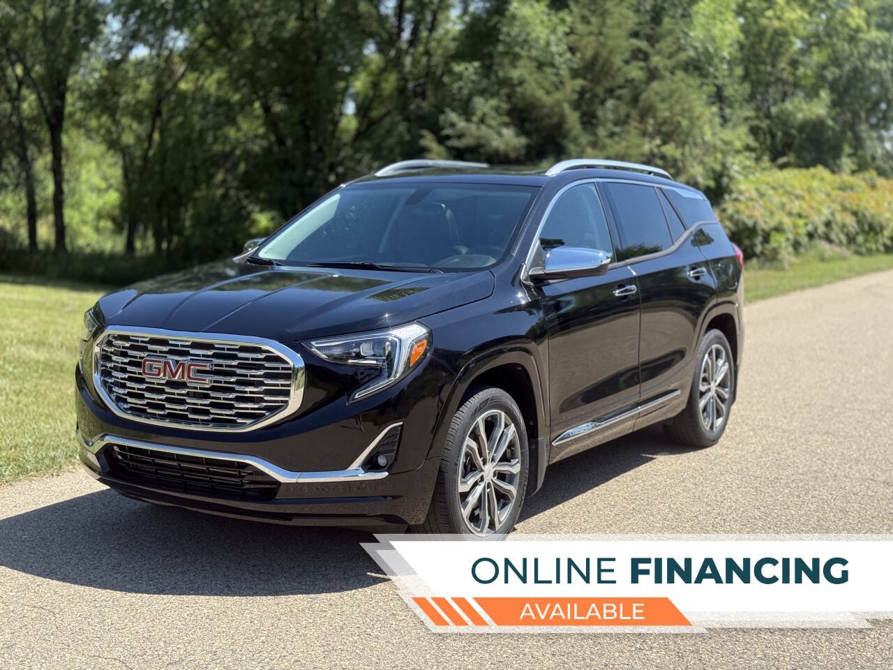 Used 2018 GMC Terrain Denali AWD/4WD image 1