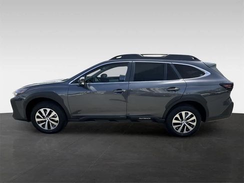 Used 2025 Subaru Outback Premium image 3