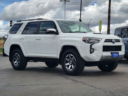 Used 2021 Toyota 4Runner TRD Off-Road Premium w/ Moonroof Package AWD/4WD image 34