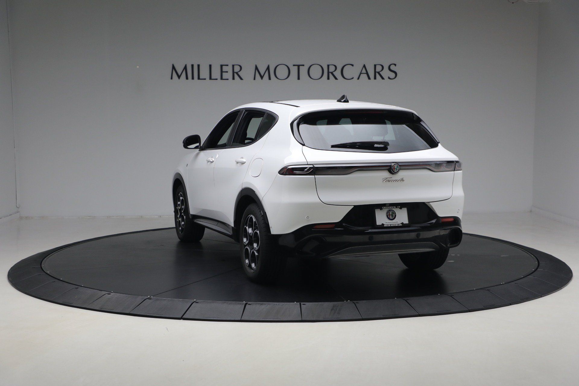 Used 2024 Alfa Romeo Tonale Ti AWD/4WD image 5