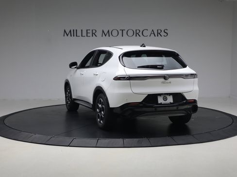 Used 2024 Alfa Romeo Tonale Ti AWD/4WD image 5