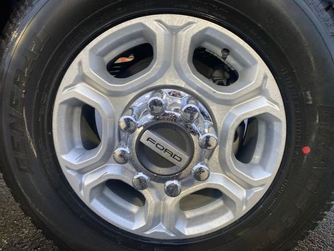 New 2026 Ford F350 XLT image 23