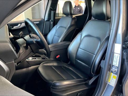 Used 2024 Ford Escape Platinum AWD/4WD image 3