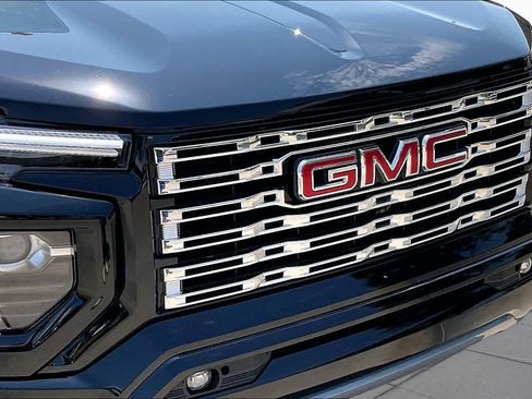 Used 2025 GMC Canyon Denali AWD/4WD image 29