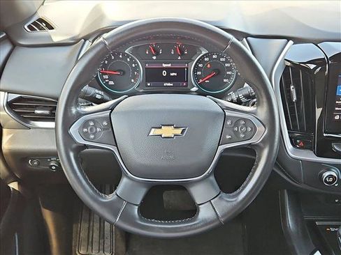 Used 2022 Chevrolet Traverse LT FWD image 14