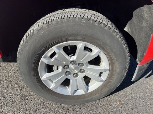 Used 2019 Chevrolet Colorado LT w/ LT Convenience Package image 11