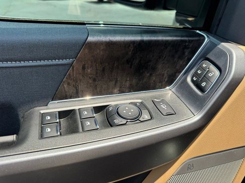 New 2025 Ford F250 Lariat w/ Lariat Ultimate Package image 23