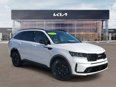 Certified 2023 Kia Sorento SX FWD image 1
