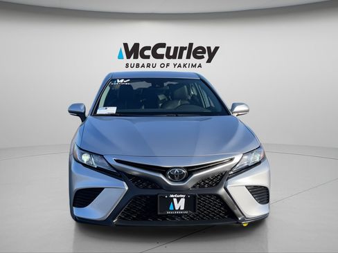 Used 2020 Toyota Camry SE FWD image 8