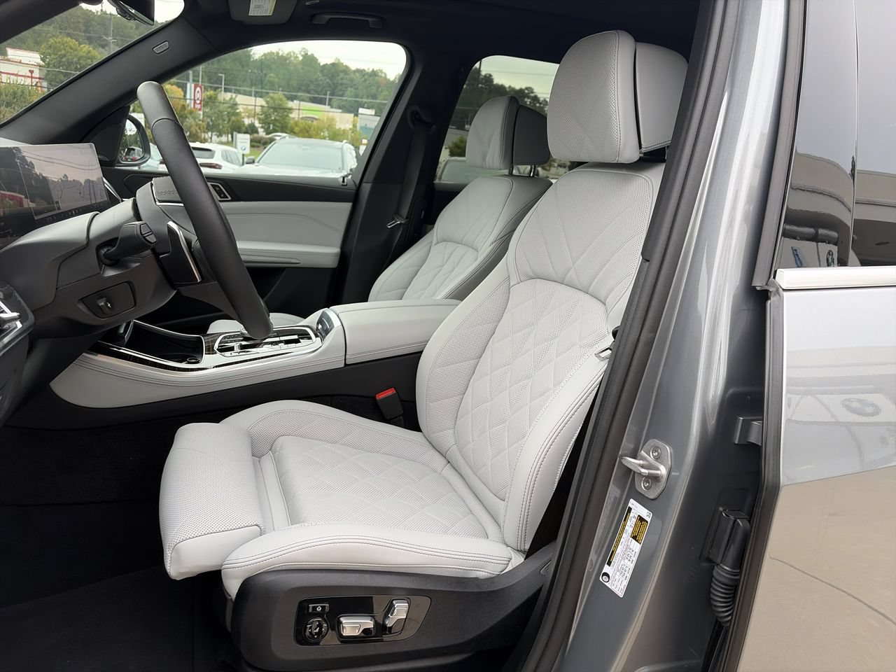 Used 2026 BMW X5 sDrive40i RWD image 14