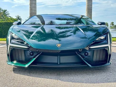 Used 2025 Lamborghini Revuelto AWD/4WD image 2