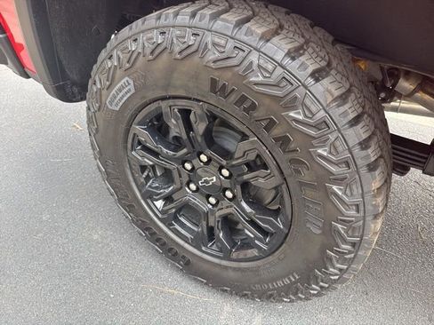 Used 2026 Chevrolet Silverado 1500 ZR2 image 32