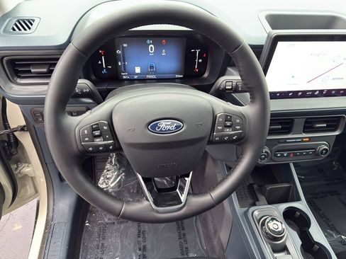 New 2025 Ford Maverick Lariat w/ Black Appearance Package image 18