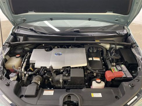 Used 2016 Toyota Prius Four image 13