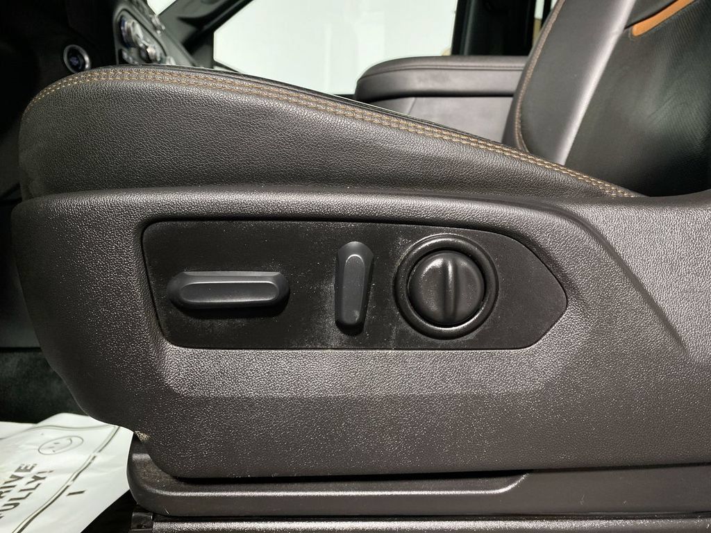 Certified 2021 GMC Sierra 1500 AT4 AWD/4WD image 12