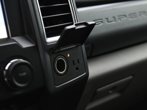 Used 2018 Ford F250 XLT w/ XLT Value Package image 25