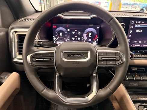 Used 2025 GMC Canyon Denali AWD/4WD image 30