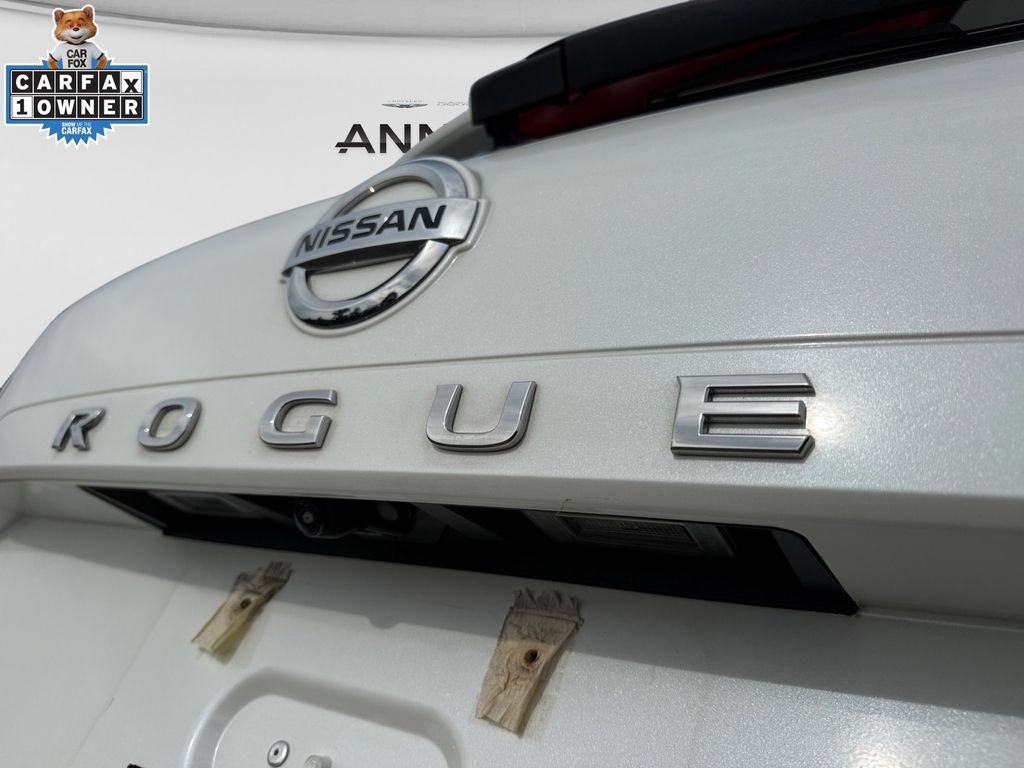 Used 2021 Nissan Rogue SV AWD/4WD image 17