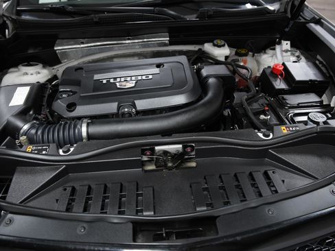 Used 2024 Cadillac XT4 Sport image 13