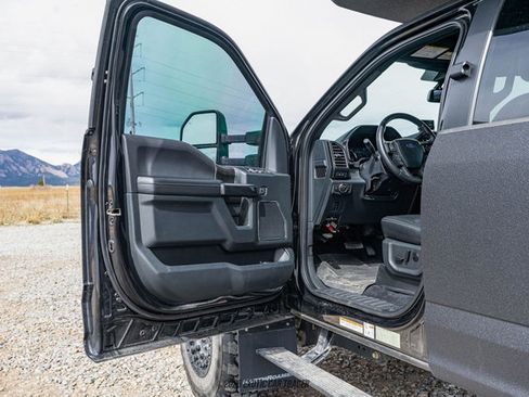 Used 2022 Ford F550 4x4 Crew Cab Super Duty image 27