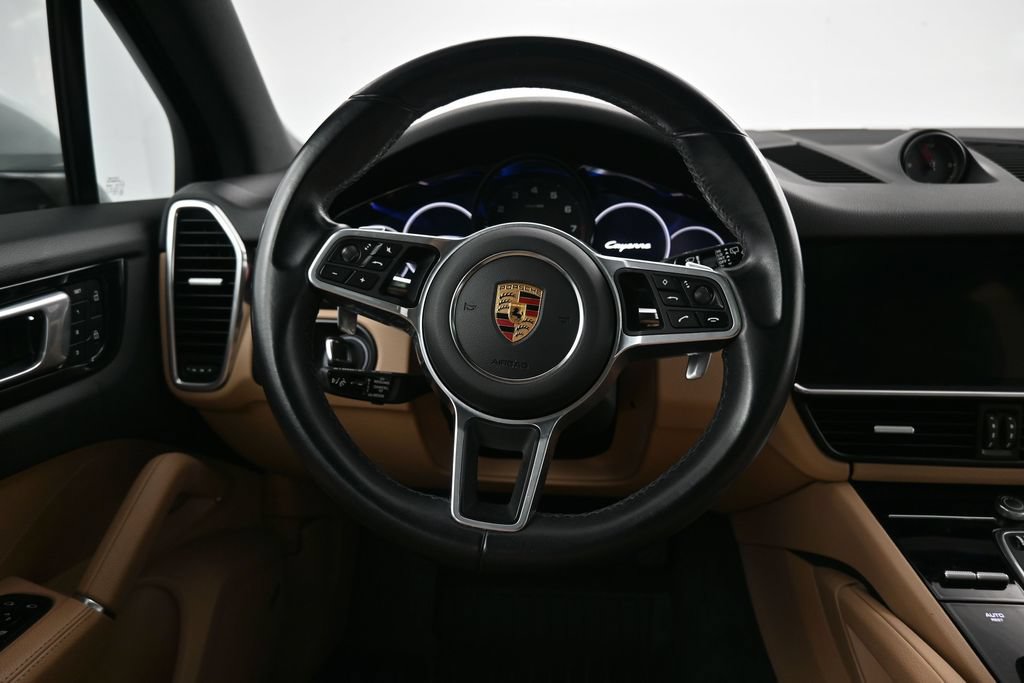 Certified 2022 Porsche Cayenne AWD/4WD image 13