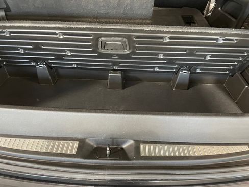 Used 2019 Chevrolet Tahoe LT image 23