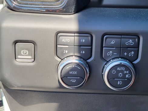 Used 2022 GMC Sierra 1500 AT4 w/ AT4 Premium Package image 24