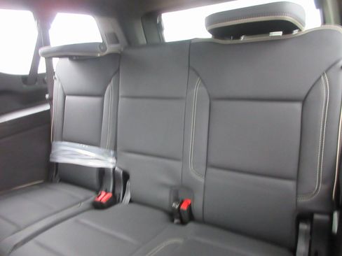 New 2026 GMC Yukon XL Elevation image 14