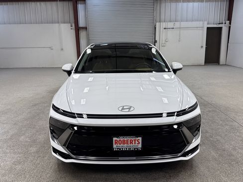Used 2025 Hyundai Sonata Limited image 24