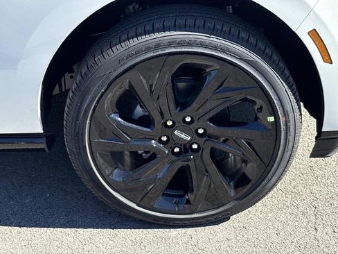 New 2026 Lincoln Navigator L Black Label AWD/4WD image 9