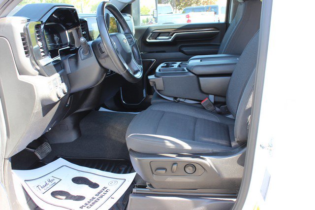 Used 2024 Chevrolet Silverado 2500 LT w/ Convenience Package AWD/4WD image 9