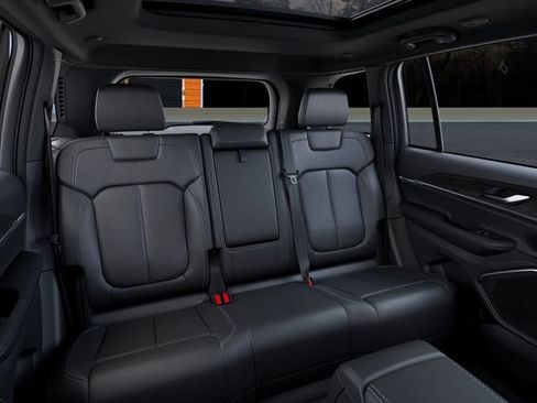 New 2026 Jeep Grand Cherokee Limited w/ Limited Altitude Package AWD/4WD image 15