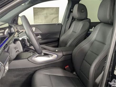 Certified 2025 Mercedes-Benz GLS 450 4MATIC image 16