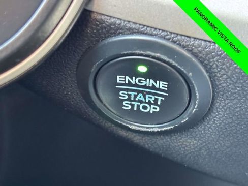 Used 2020 Ford Escape SE image 16