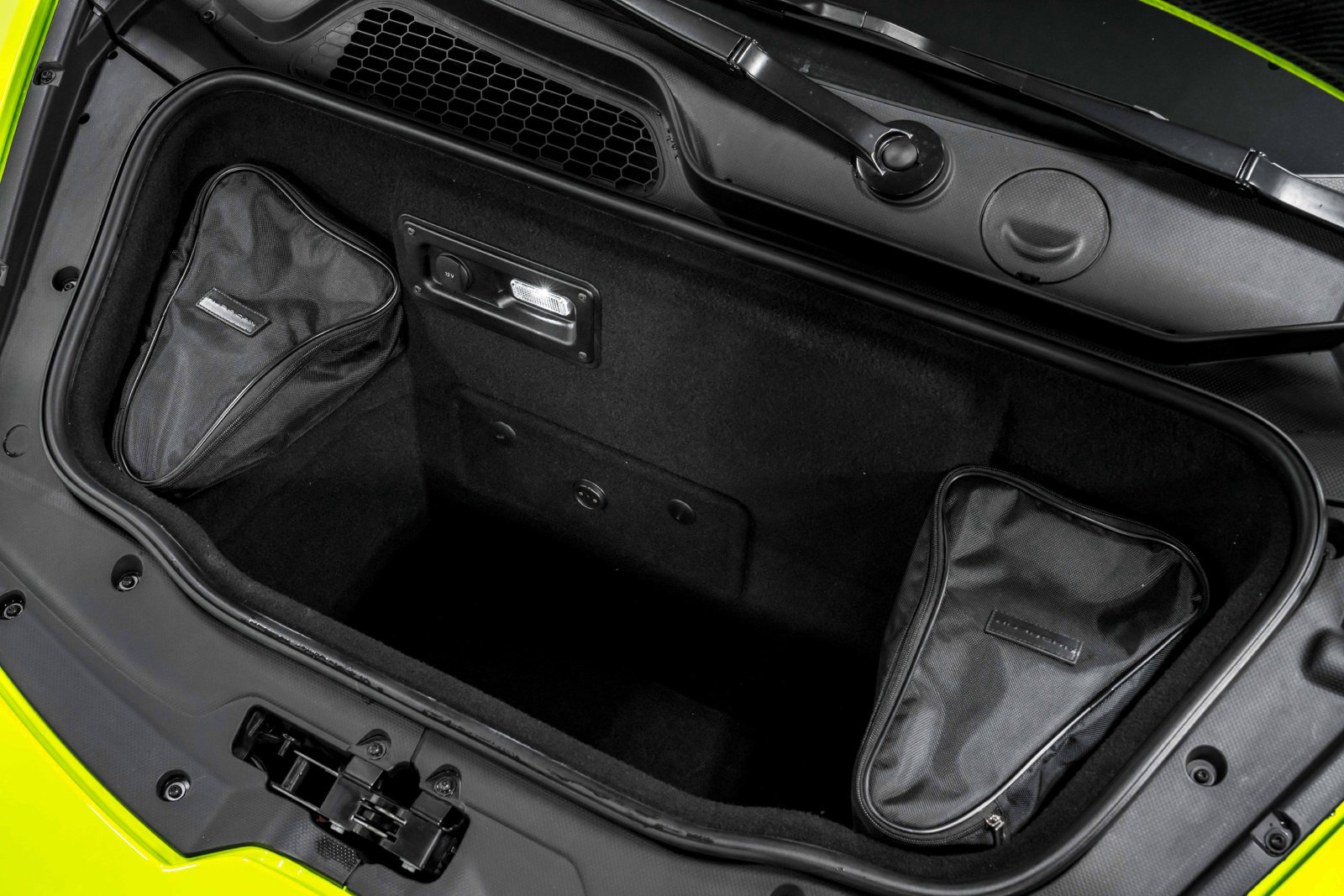 Used 2023 Lamborghini Huracan Tecnica RWD image 45