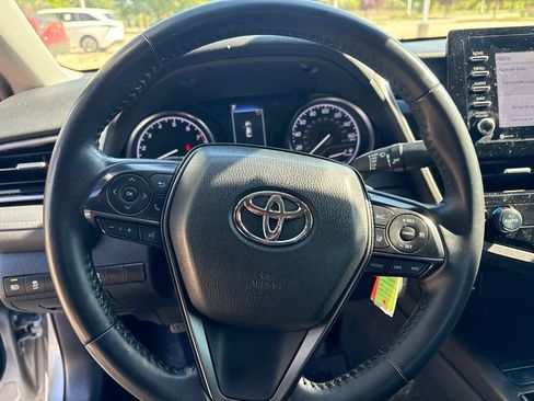 Used 2022 Toyota Camry SE w/ Carpet Mat Package (TMS) FWD image 15
