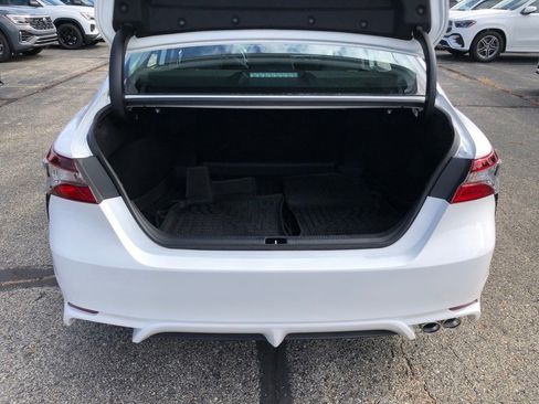 Used 2022 Toyota Camry SE image 37