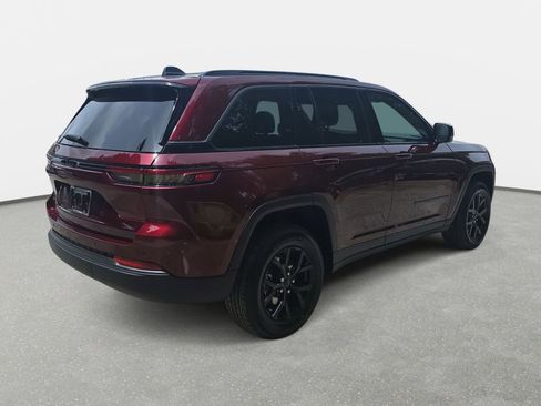 New 2026 Jeep Grand Cherokee Altitude AWD/4WD image 5