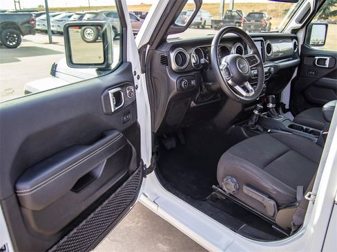 Used 2023 Jeep Gladiator Overland image 26