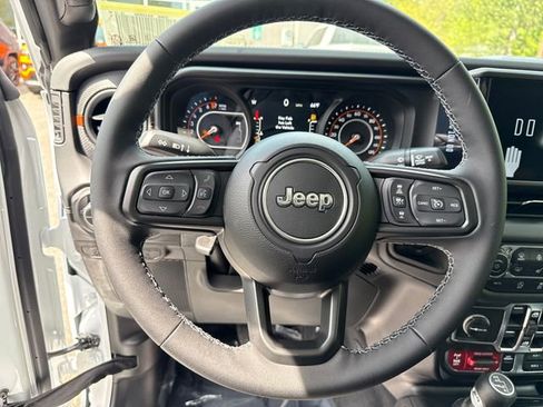 New 2026 Jeep Gladiator Mojave AWD/4WD image 18