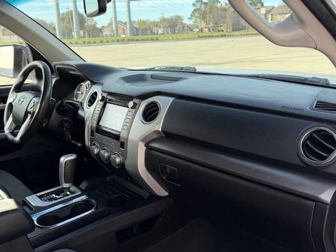 Used 2014 Toyota Tundra SR5 w/ SR5 Upgrade Package image 16