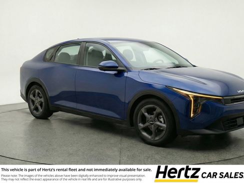 Used 2025 Kia K4 LXS image 1