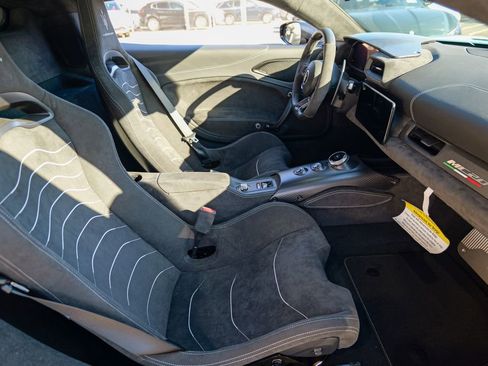 Used 2025 Maserati MC20 Coupe image 36