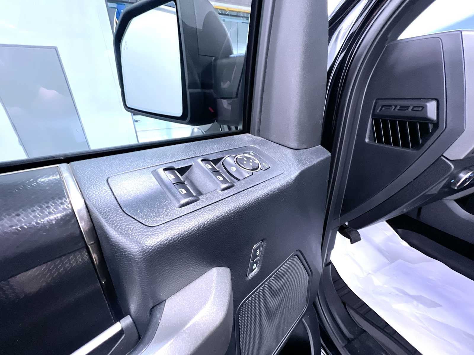 Used 2017 Ford F150 Raptor w/ Equipment Group 801A Mid AWD/4WD image 12