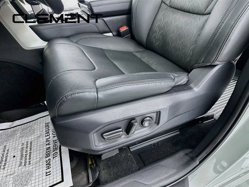 Used 2024 Toyota Tundra Limited AWD/4WD image 29